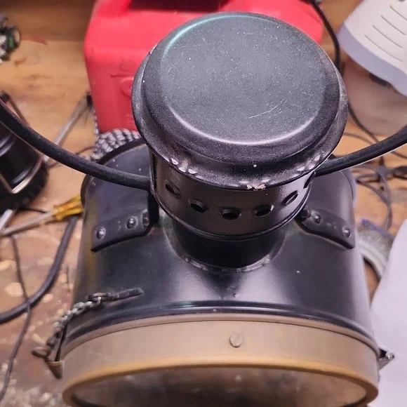 Unger Vintage Black and Gold Lantern. - Picture 2 of 8